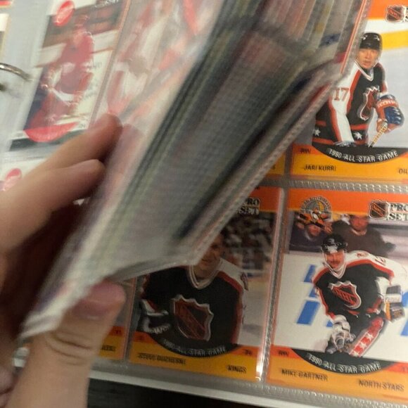 HUGE ROOKIE TRADING CARD LOT - Hundreds of Modern Rookie Cards - Many Sports - Picture 5 of 16